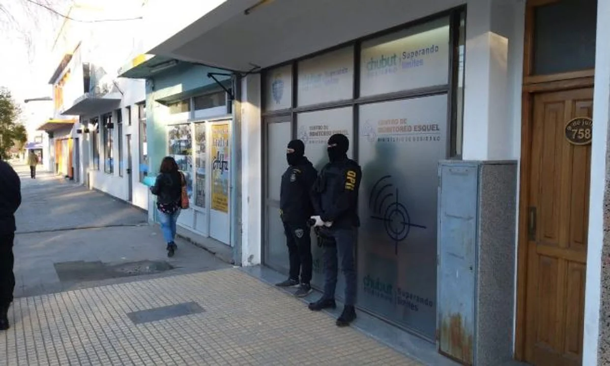 Condenaron a una policía del Centro de Monitoreo por liberar la zona para facilitar un robo (Foto de archivo) 