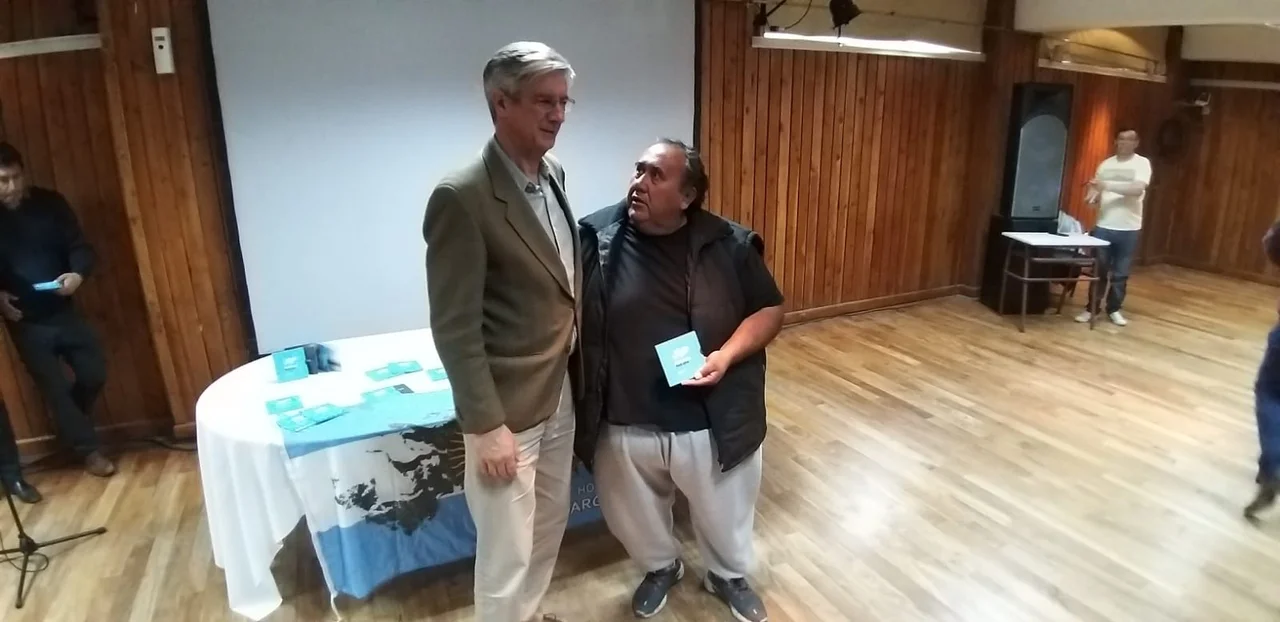 En un emotivo homenaje, los ex combatientes de Malvinas recibieron sus medallas conmemorativas