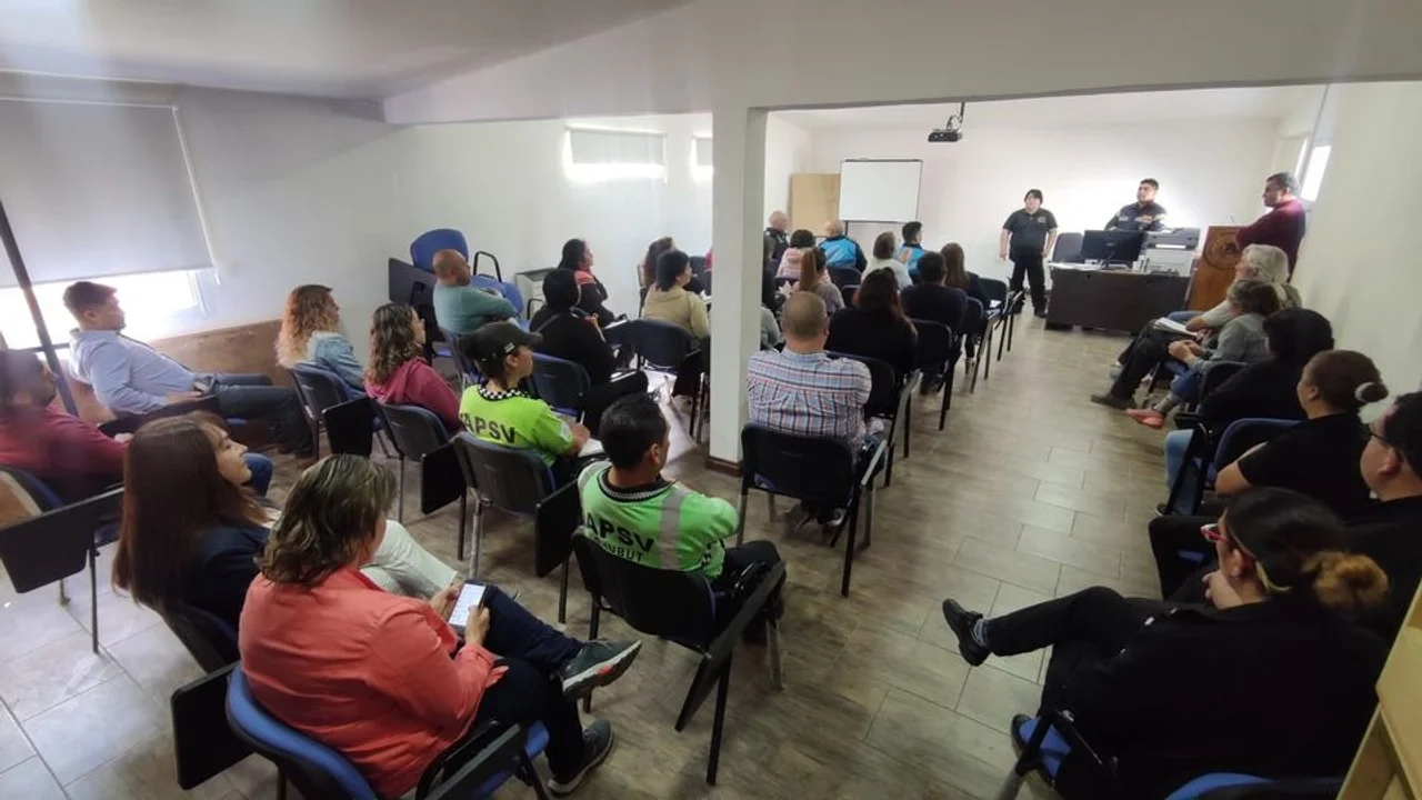 Reunión para la coordinación de tareas preventivas y de seguridad en bailes de egresados