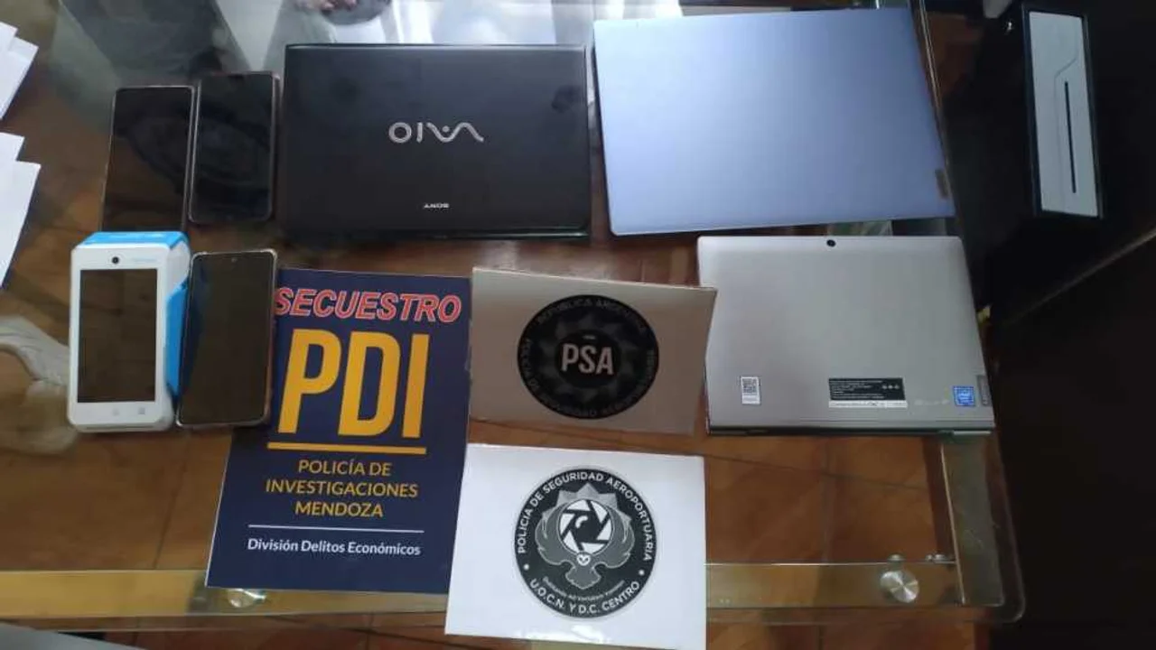 Sextorsión: Tenía 41 tarjetas Sim para extorsionar a sus víctimas