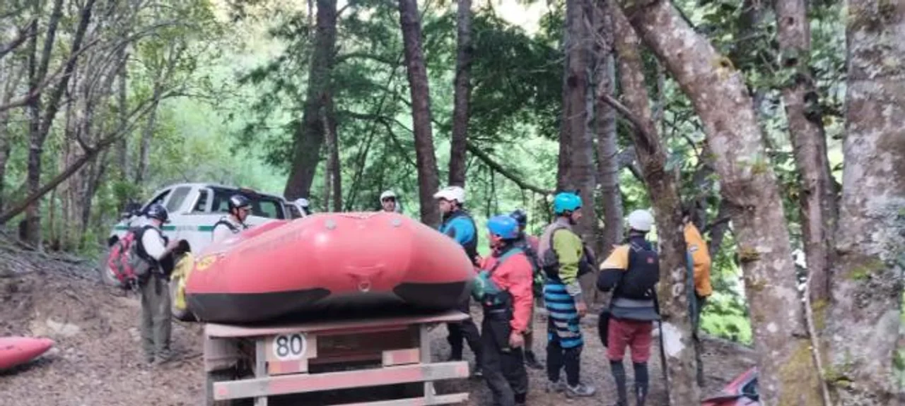 Encuentran muerto a un joven que era intensamente buscado en el río Manso