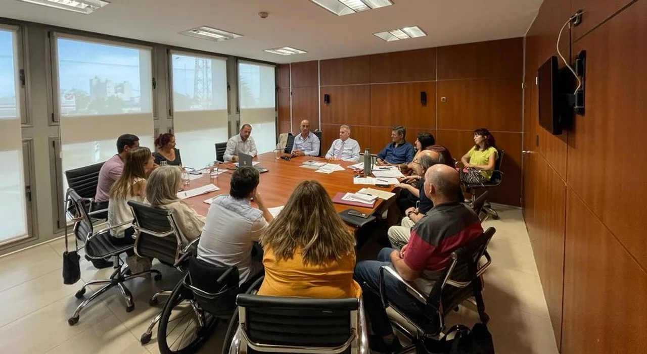 El ministro de Educación y diputados analizaron el proyecto de ley de Profesionalidad Docente