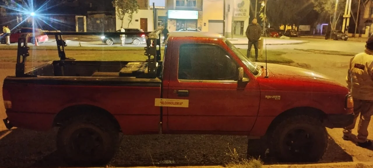 Conductora trató de evitar el control policial: "Se encerró en el vehículo y se negaba a bajar"