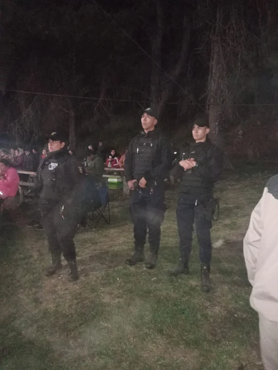 Un demorado por generar disturbios a la salida de un baile en Cholila