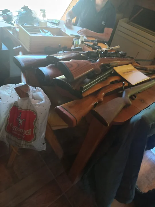 El secuestro de numerosas armas de fuego está asociado a un caso de violencia de género