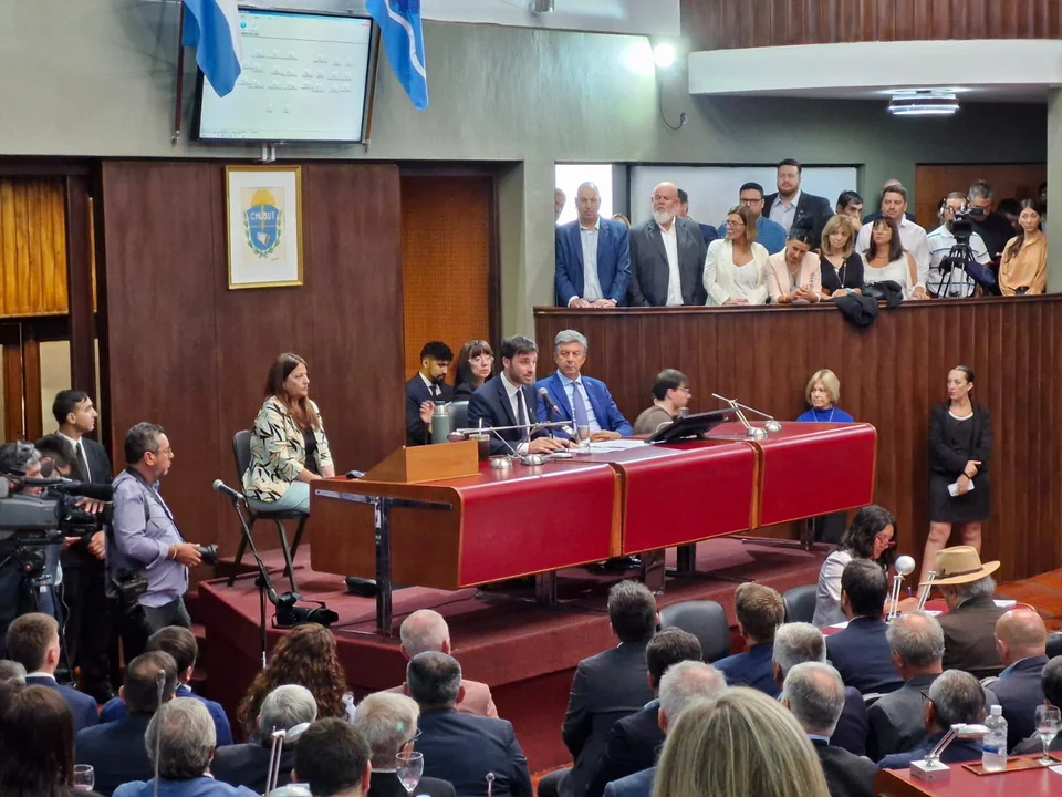 Gobernador de Chubut inaugura el período de sesiones ordinarias con foco en la economía y los vínculos políticos