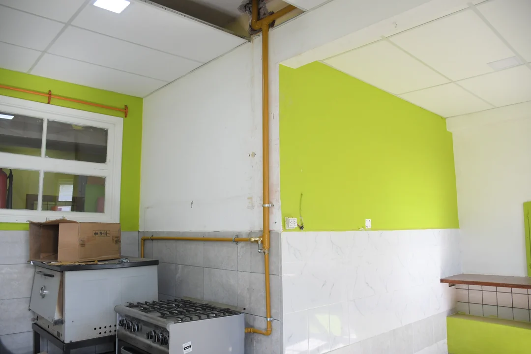 El Municipio de Esquel realizó el mantenimiento de 25 escuelas para el inicio de clases