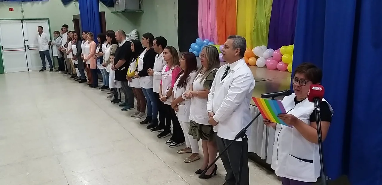 El acto central de inicio de clases en Esquel fue en la Escuela 200