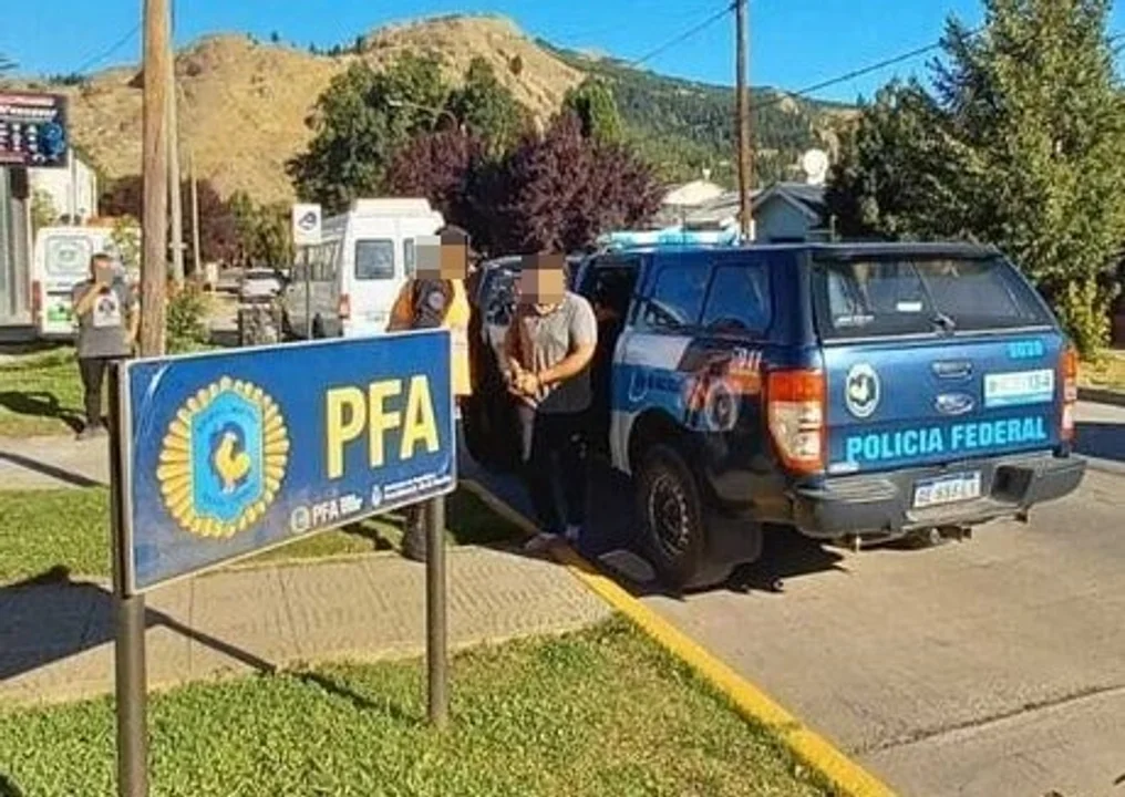 La Policía Federal detuvo en el ingreso a Esquel a un hombre con pedido de captura desde el 2019