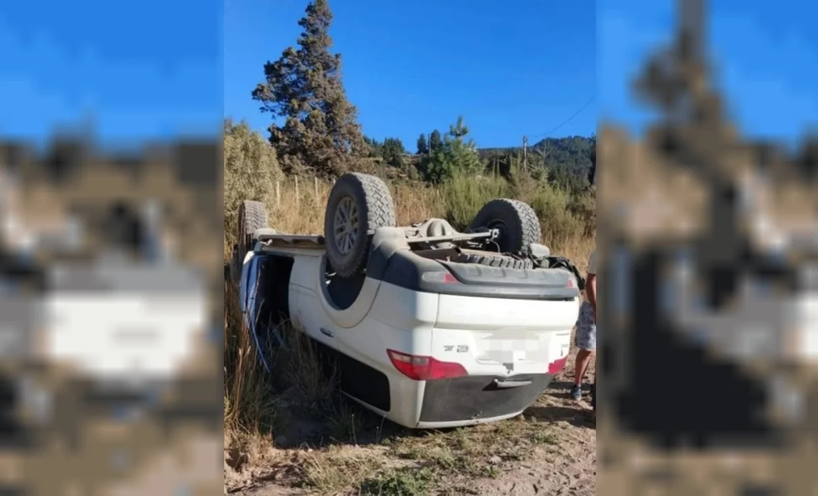 Vehículo chileno volcó en la ruta 259 a pocos kilómetros de Trevelin