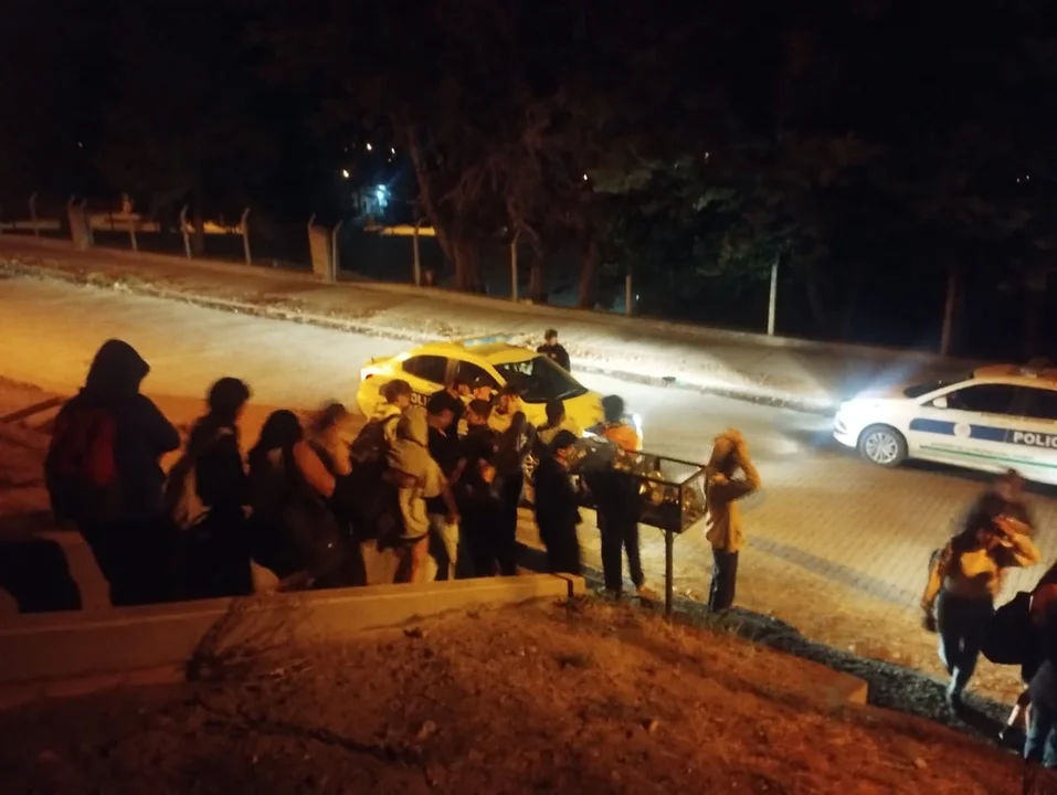 Otro festejo del UPD con bebidas alcohólicas en una sede vecinal