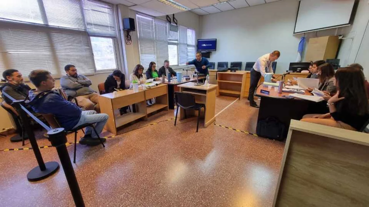 Comenzó el juicio a tres empleados del hogar de adolescentes varones por violación de deberes públicos (Foto: Fiscalía Esquel)
