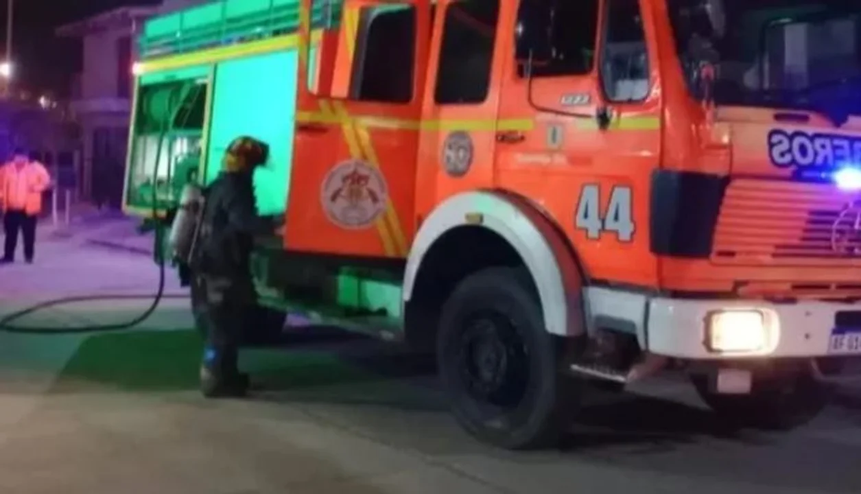 Tragedia en Chubut: murió un hombre tras incendiarse su casa