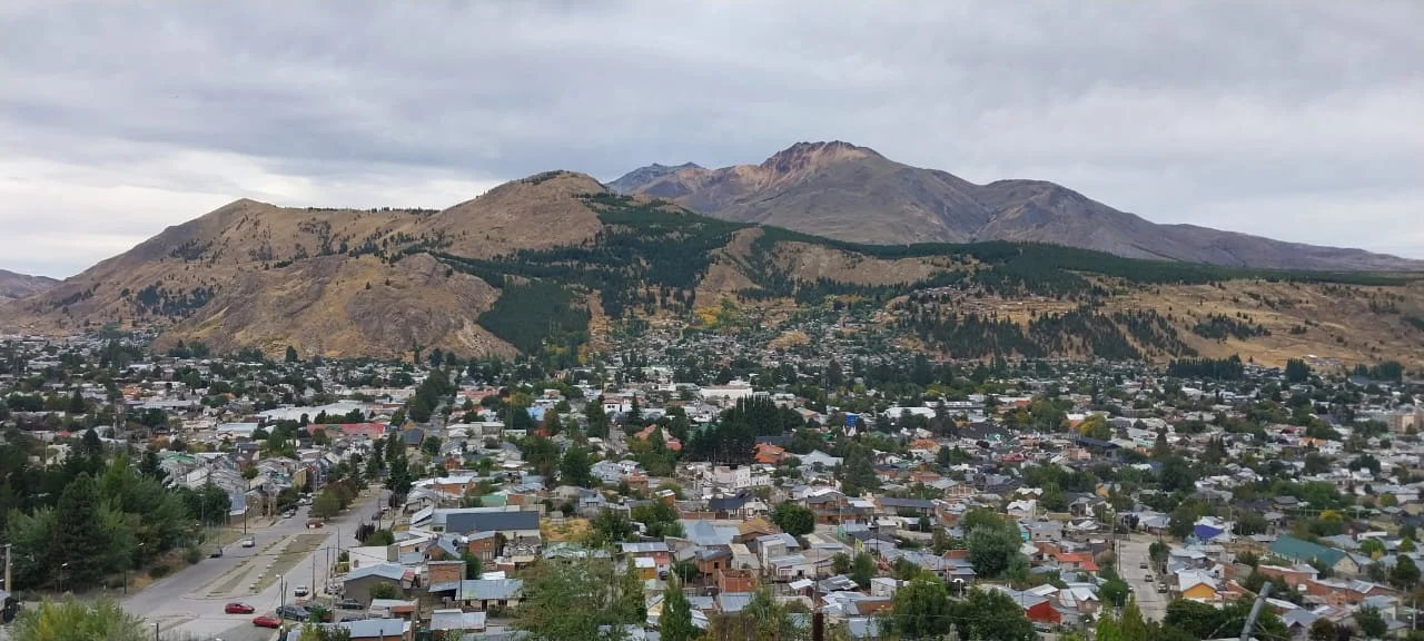 Miércoles de otoño en Esquel: Sin viento y con buena temperatura