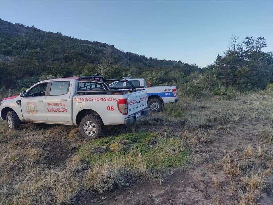 Un incendio presuntamente intencional afectó un campo en Río Pico