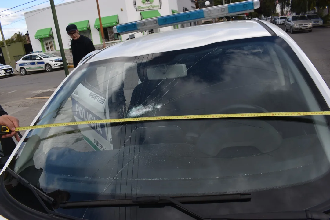 Cuatro detenidos tras protagonizar una pelea y agredir a la policía