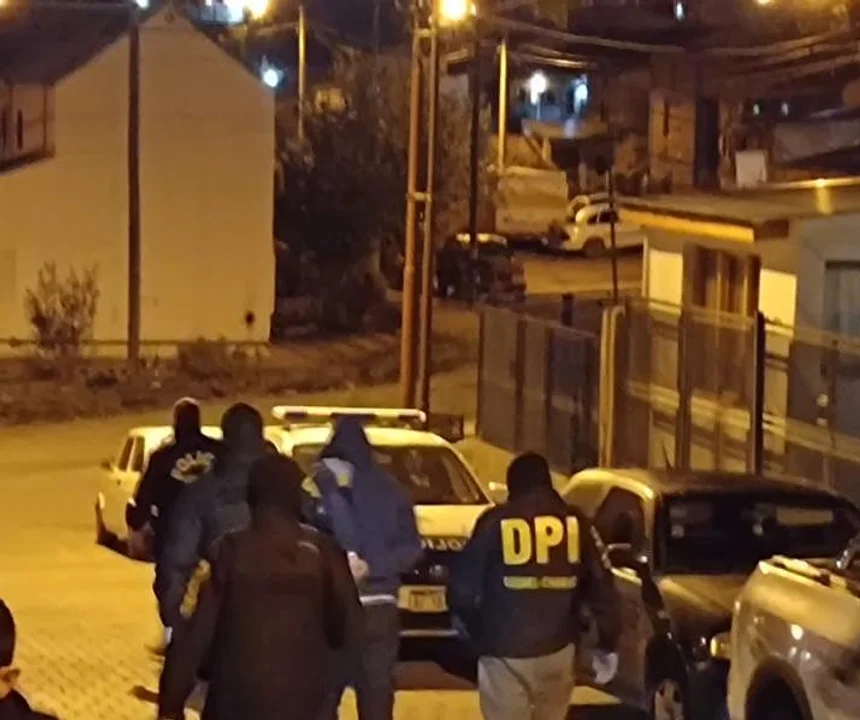 Aberrante: intentó incendiar la casa de su ex pareja con dos menores adentro