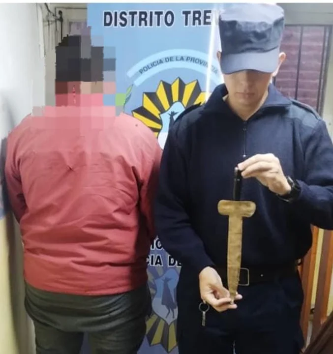 Sorprendieron a un menor arrojando piedras a un puesto policial