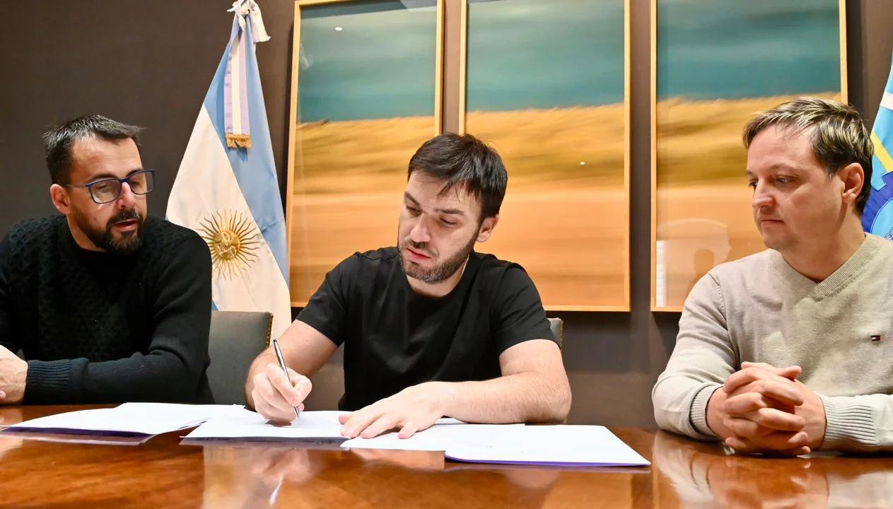 Torres viene a Esquel para anunciar la llegada de una reconocida cadena internacional de hoteles 