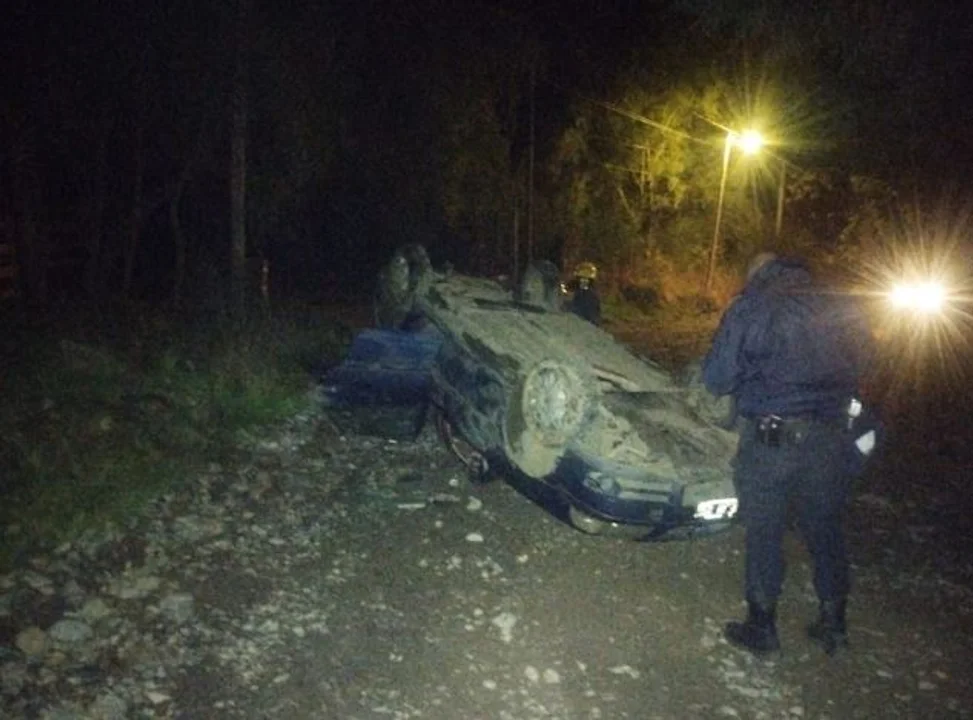 Se quedó sin frenos cuando bajaba del cerro Piltriquitron y dio varios tumbos
