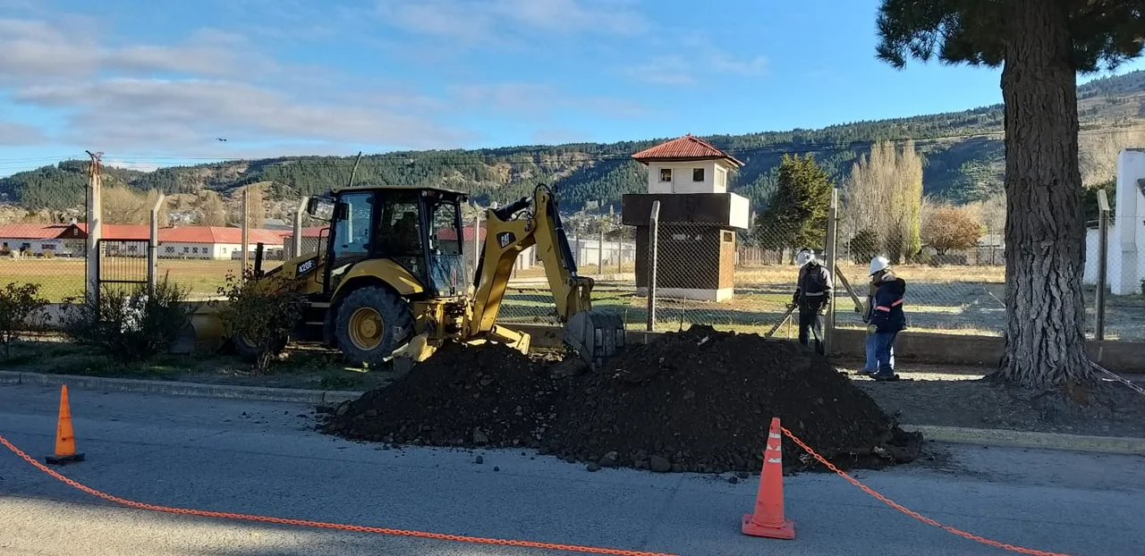 Se extiende el corte de agua por trabajos de reparación de un caño troncal