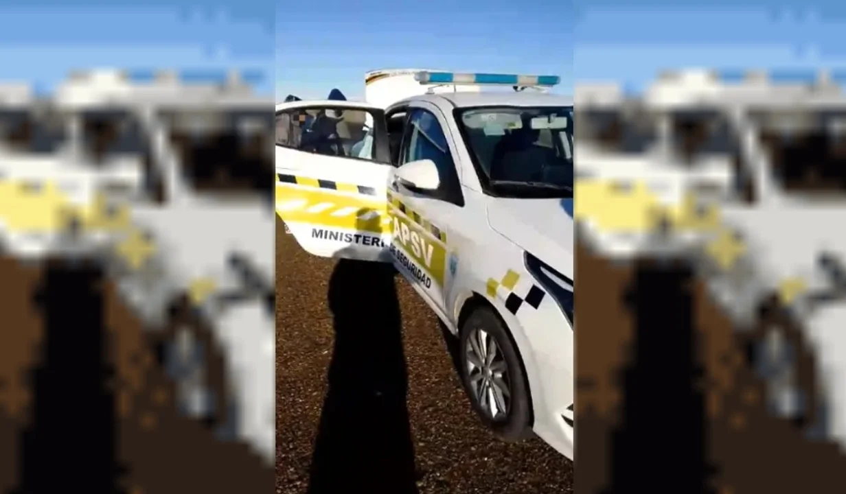 Rescataron a una mujer que caminaba por la ruta con sus tres hijas: la más chica sufrió principio de hipotermia