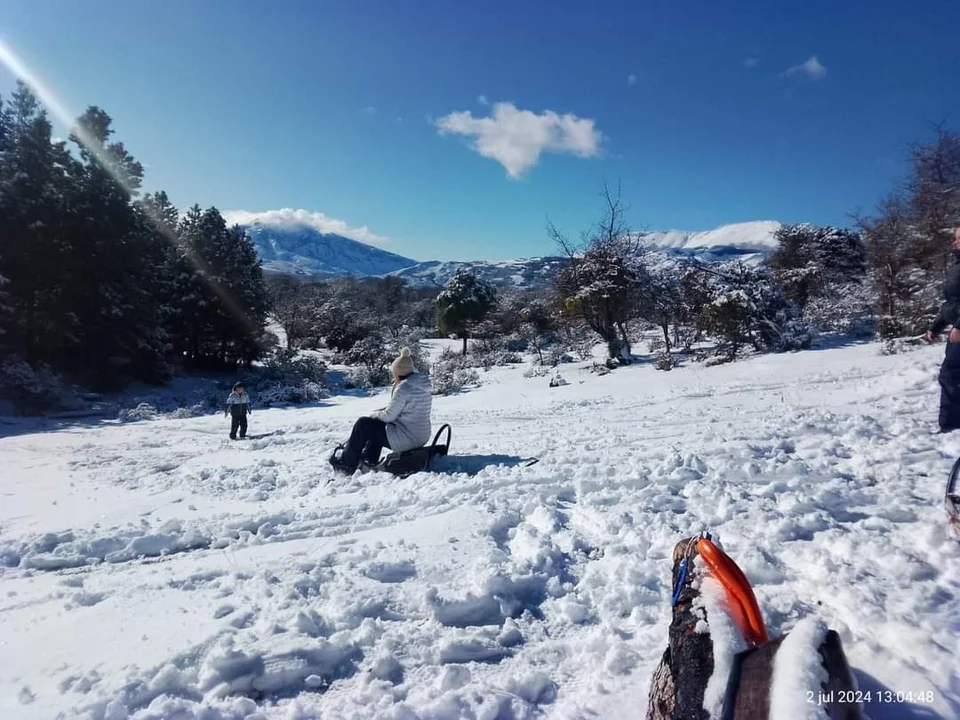 Sierra Colorada es uno de los atractivos invernales de la cordillera: mirá las actividades que ofrece