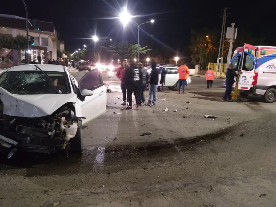 Las autoridades policiales continúan con la investigación para determinar las causas del accidente (Foto: ADN SUR)