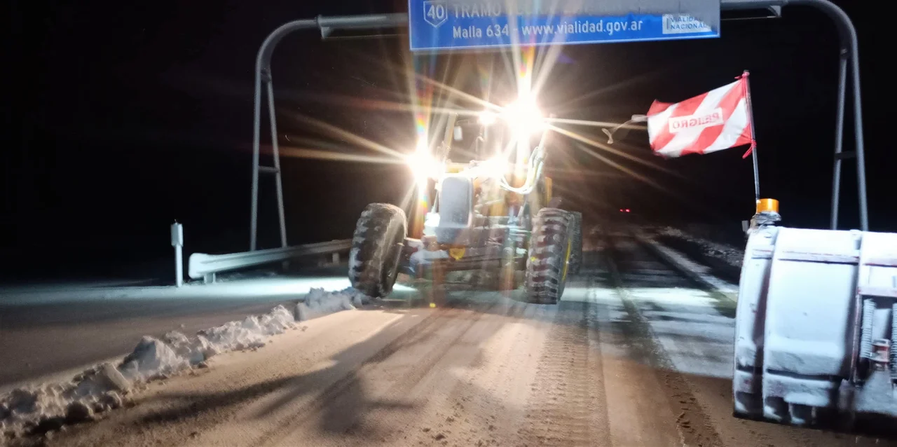 Rutas de Chubut con nieve y hielo en sectores: consultá el parte de este sábado