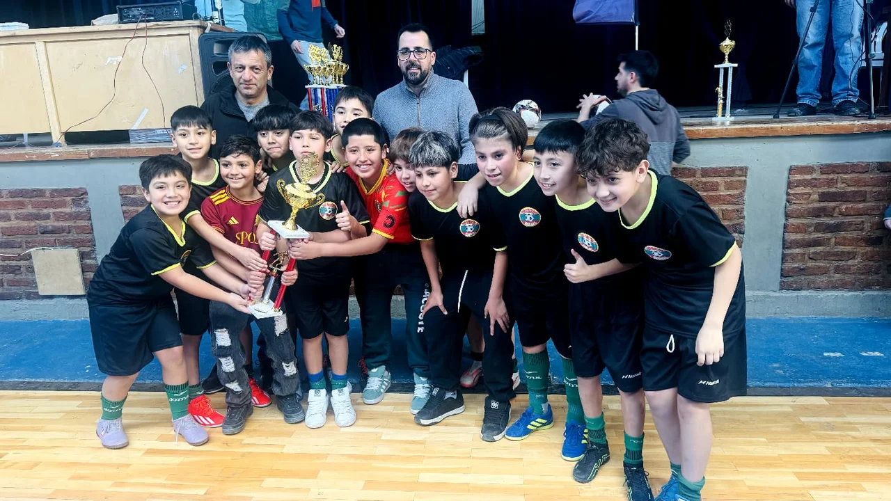 Finalizó la Copa Barrial de Invierno que contó con la participación de 30 equipos