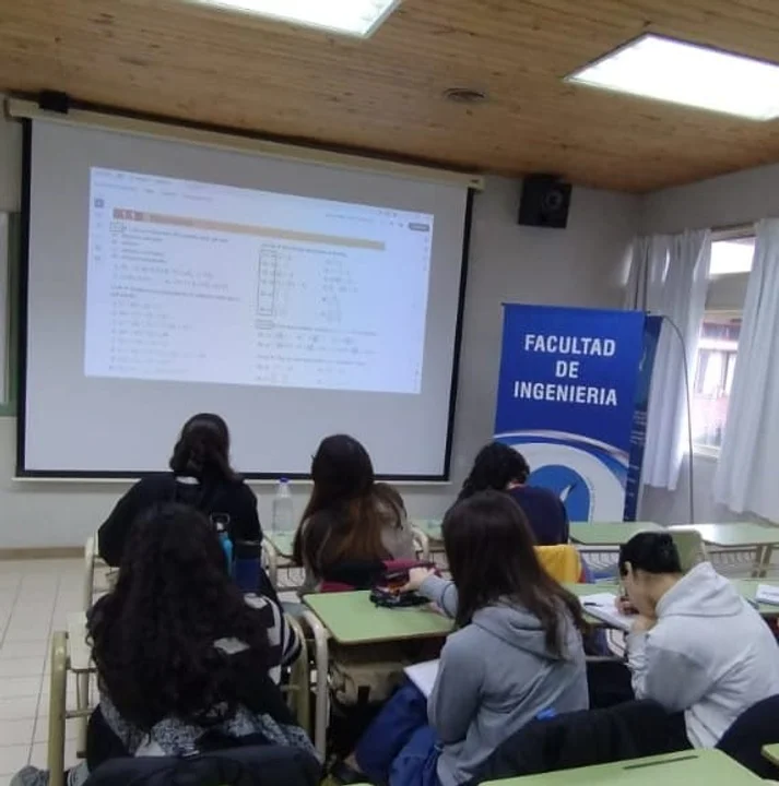 Empezó el curso preuniversitario de Matemática en la Sede Esquel de la Universidad de la Patagonia