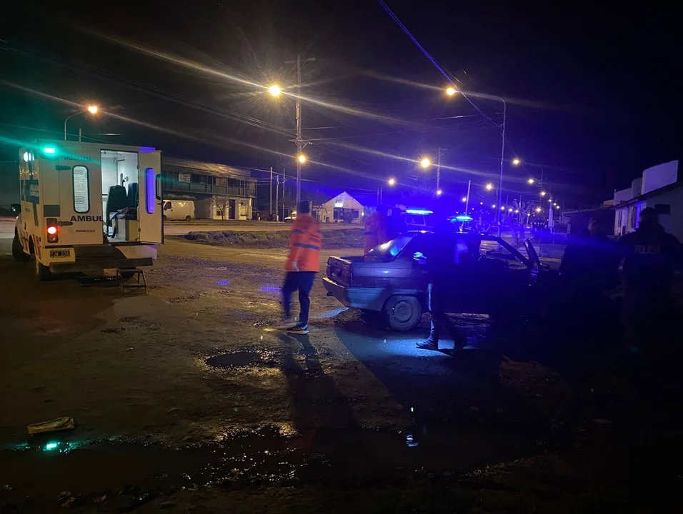 Accidente en Trevelin: conductora chocó contra una plazoleta y dio positivo de alcoholemia