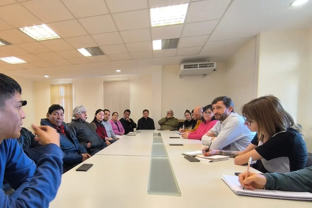 Lago Rosario y Sierra Colorada plantean trabajar con Trevelin en infraestructura, deporte y desarrollo económico