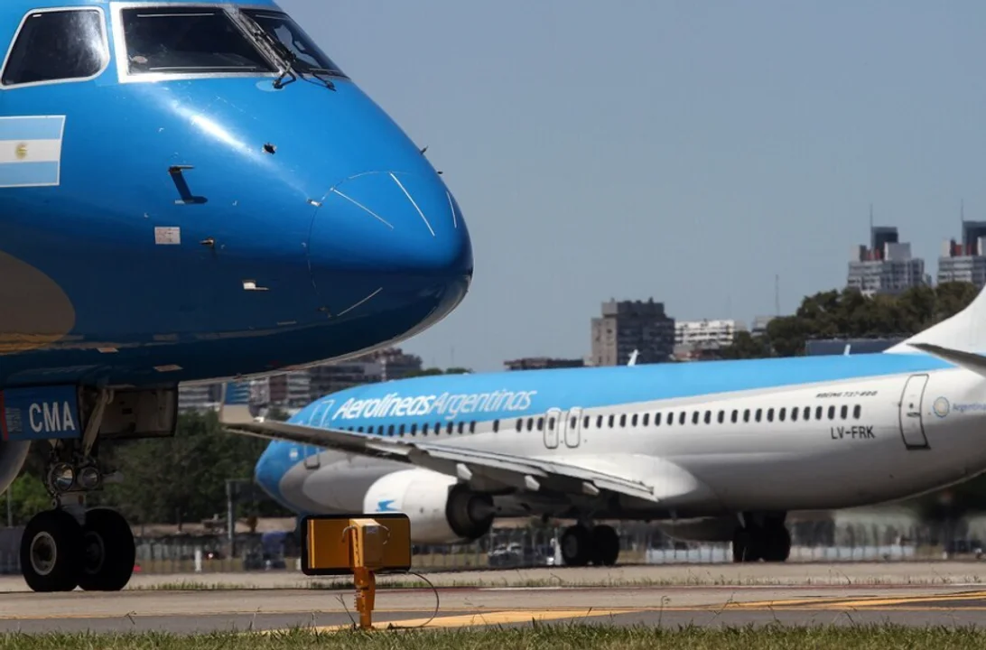 El Gobierno Nacional reglamentará la esencialidad del servicio aeronáutico comercial