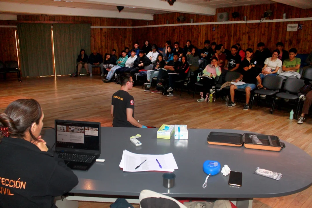 Protección Civil brindó una capacitación sobre RCP a estudiantes de Guardaparque