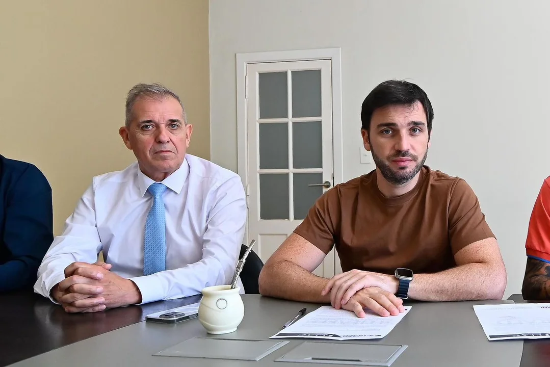 Torres destacó que en el último año el salario docente en Chubut registró un 243% de incremento