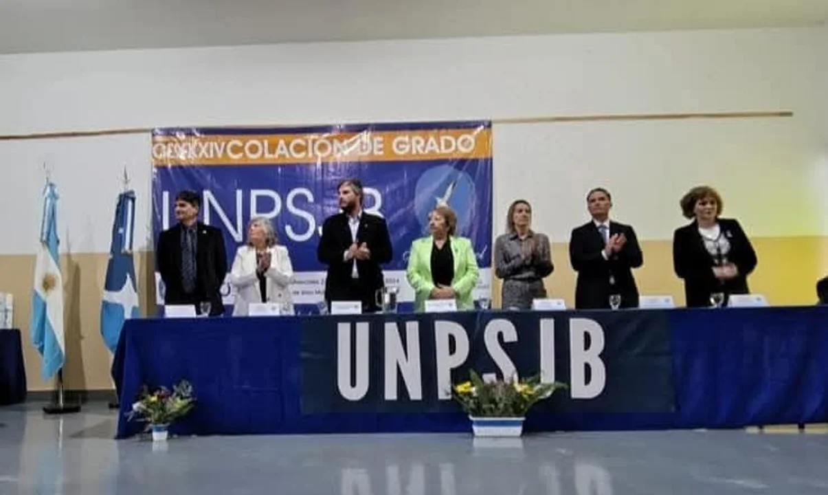 Graduados de la Universidad Nacional de la Patagonia recibieron sus títulos