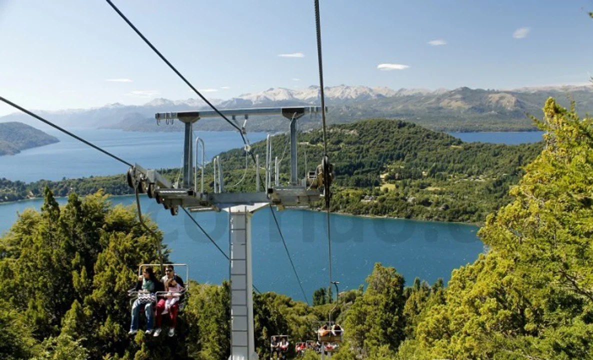 Un turista se descompensó y murió en el cerro Campanario en Bariloche