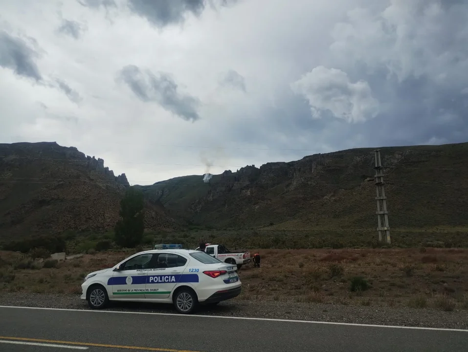 Tormenta eléctrica: un rayo provocó un incendio en el Cerro 21
