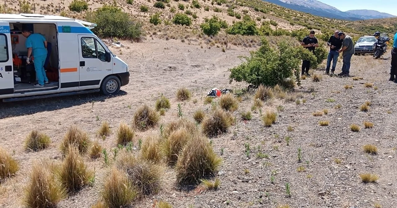 Tragedia en Chubut: Murió un turista tras caer de su moto en la Ruta 40
