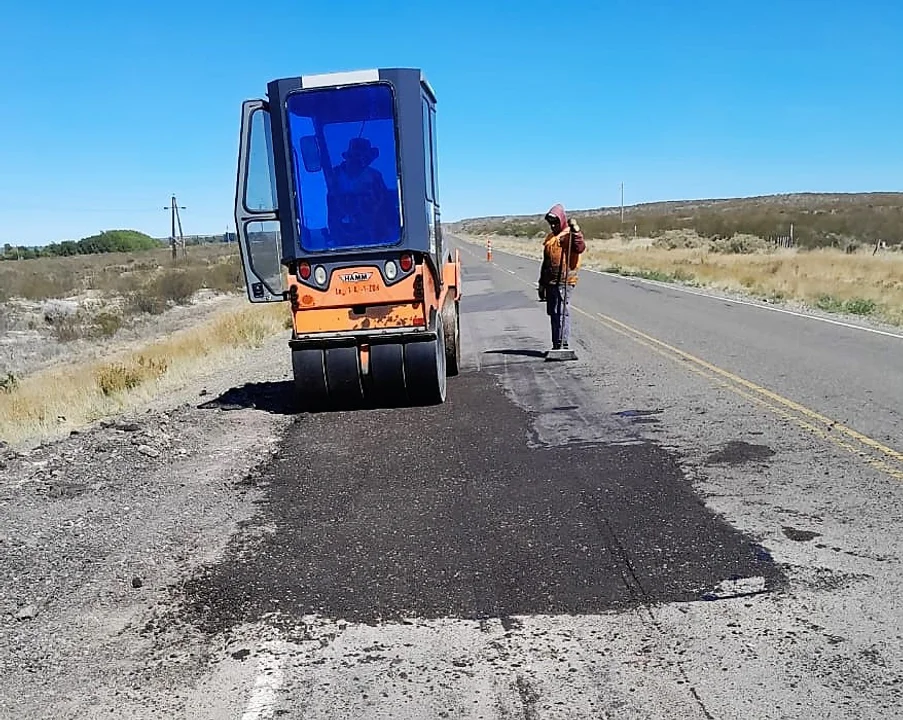 Vialidad Nacional realiza tareas de conservación en las rutas 40, 25 y 3