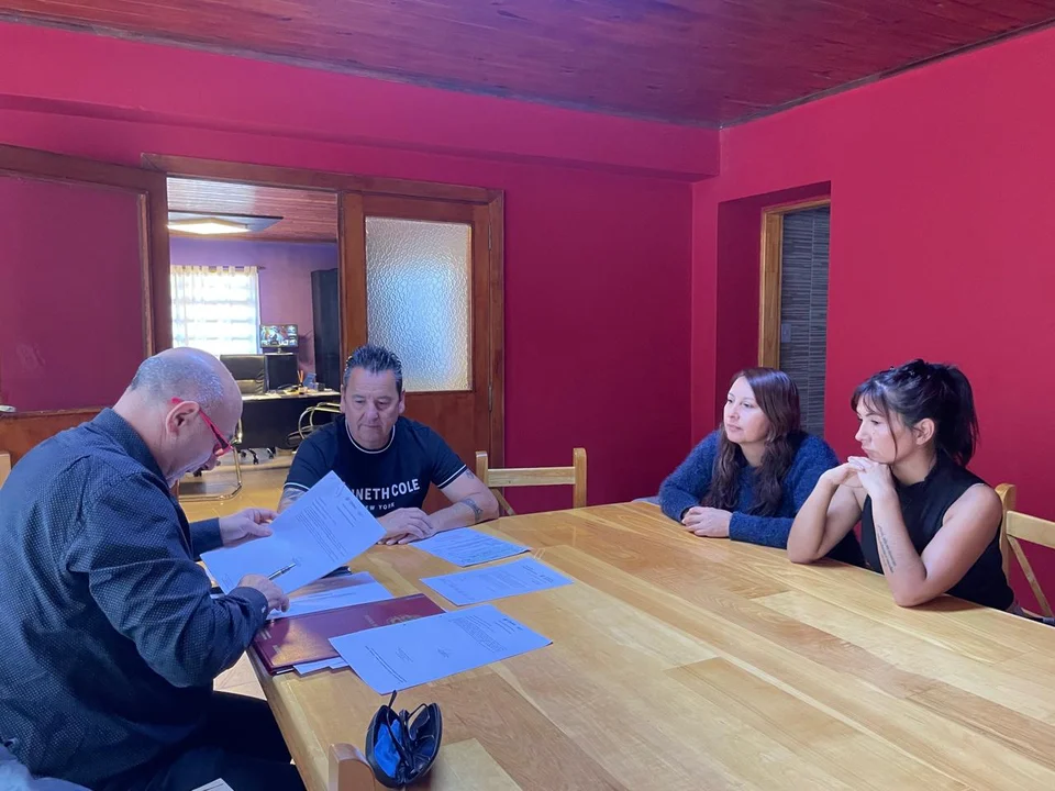 Entrega de aportes a emprendimientos productivos de Esquel y otras localidades de la cordillera