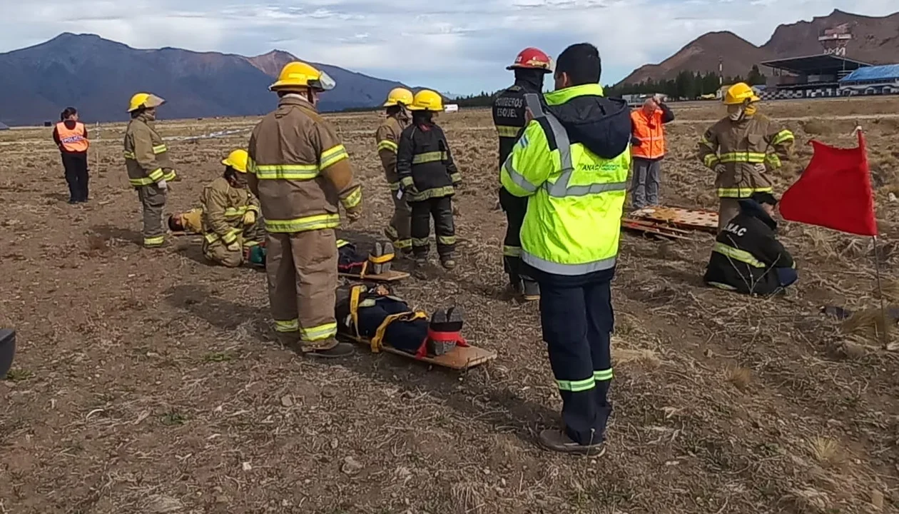 Se realizó un simulacro de accidente con víctimas en el aeropuerto de Esquel