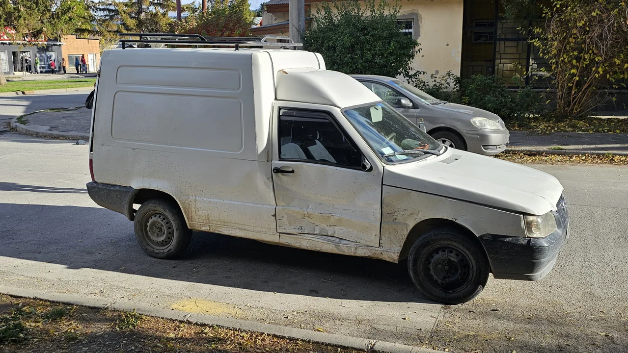 Dos autos protagonizaron un choque en Esquel