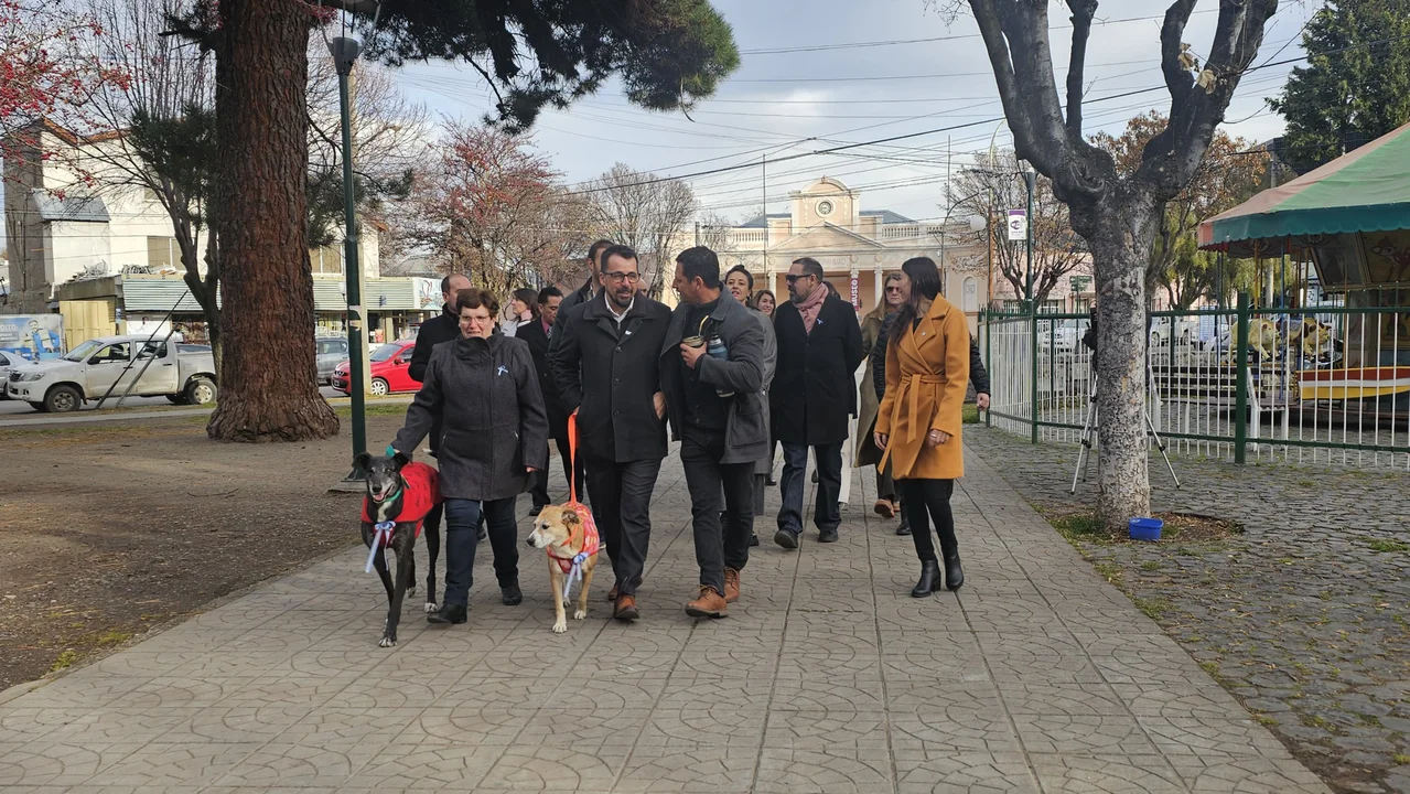 "¡Que viva la patria!": Esquel conmemoró el 25 de Mayo con un acto en la Plaza San Martín