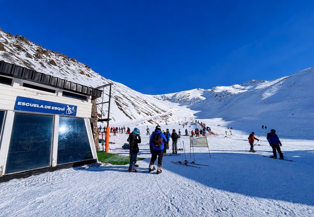 La Hoya extiende la temporada hasta octubre: por qué la nieve de Esquel es una de las mejores de Sudamérica